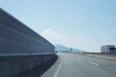 公路声樊篱哪家比力好？